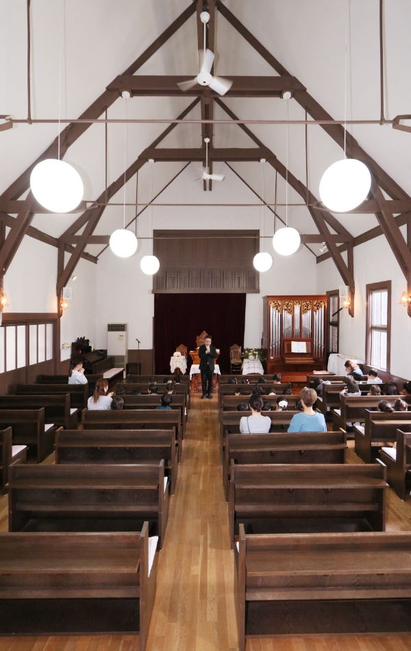 若草幼稚園での園児たちの様子